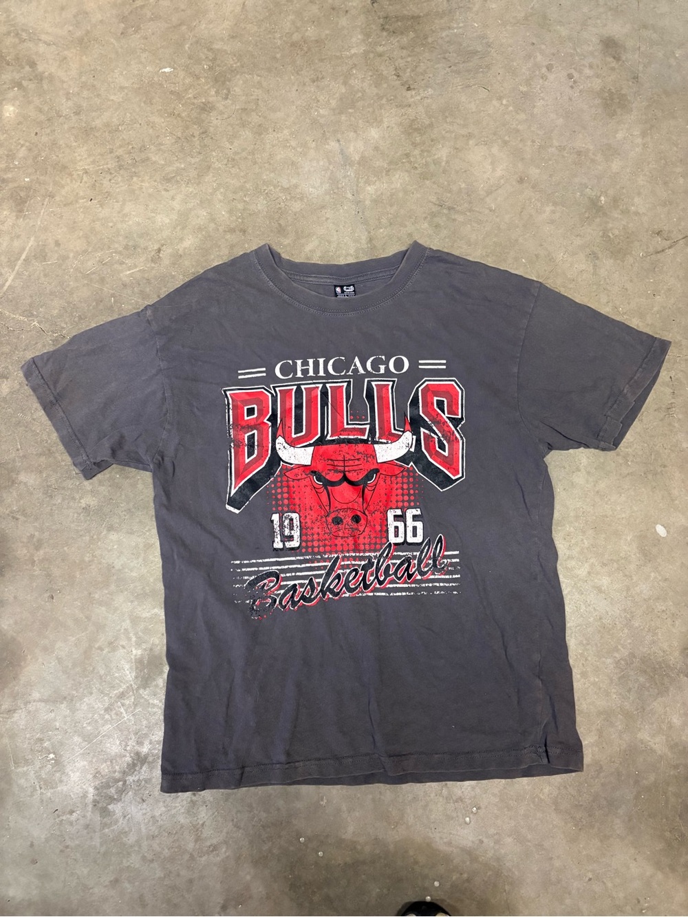 Chicago Bulls vintage ultra game Graphic T-Shirt - Black with Red Logo